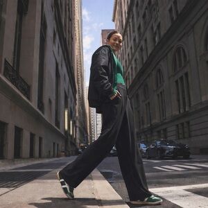 Athleta 16 Pinnacle High Rise Trouser Black 0181 Wide-Leg Pants plus size